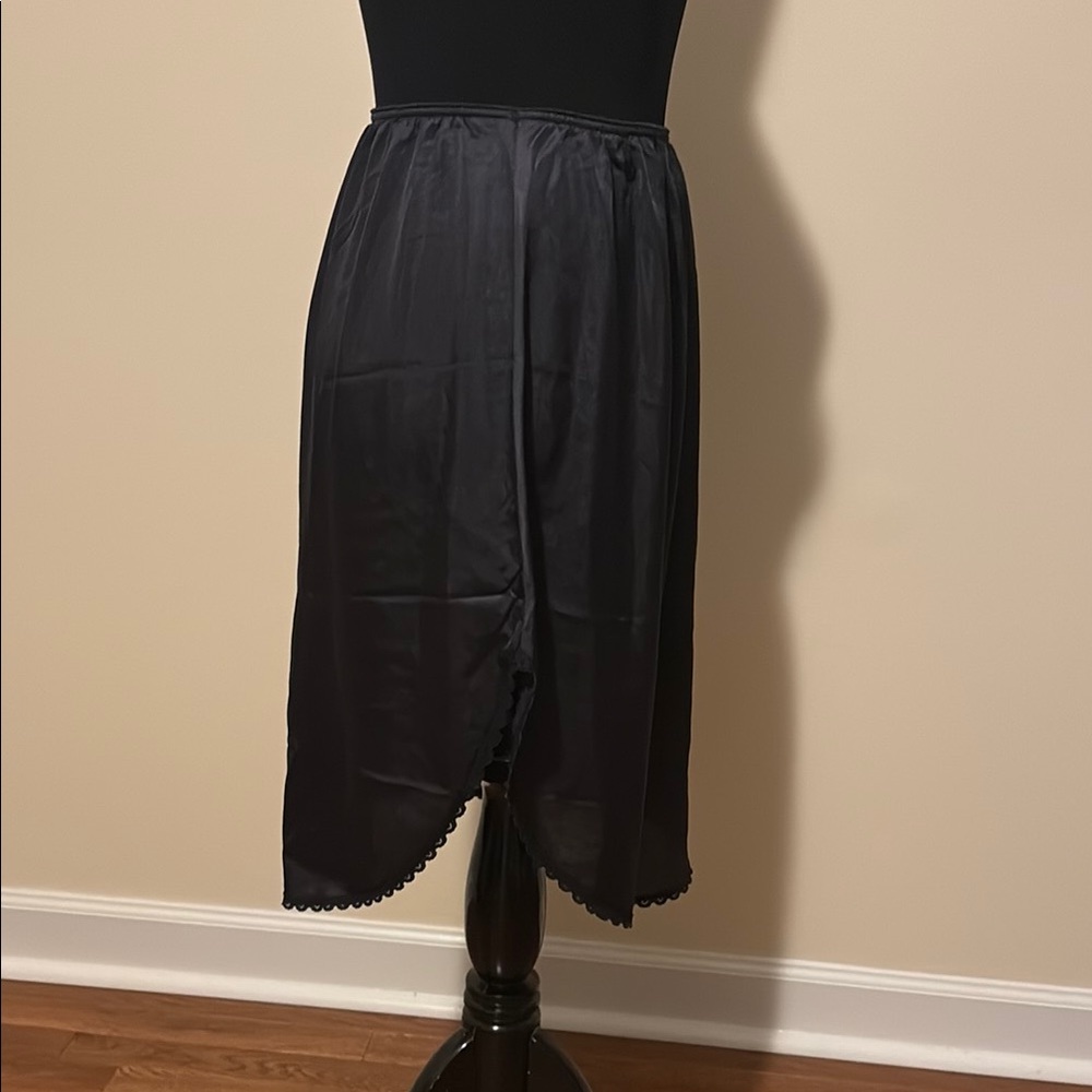 ❤️3/$15❤️ Vintage Warners Black Half Slip with slit - Picture 6 of 12